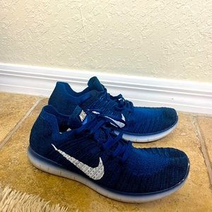 Flyknit runners. Bought for 150. Wore probably twice. Grip still in good shape